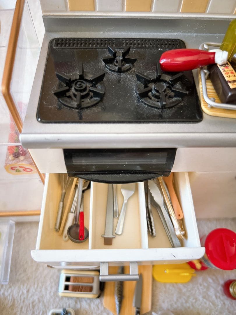 リーメント　流し台　勉強机　ケーキショーケースなど