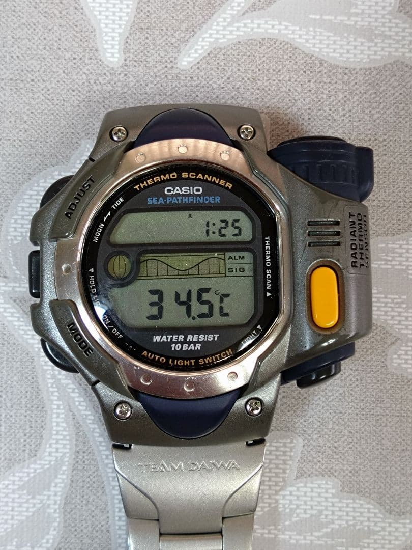 温度が測れる紳士腕時計