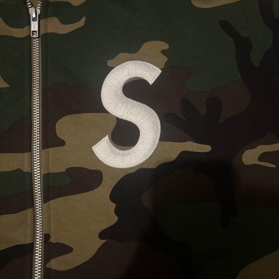 supreme迷彩ジップパーカー Sロゴ