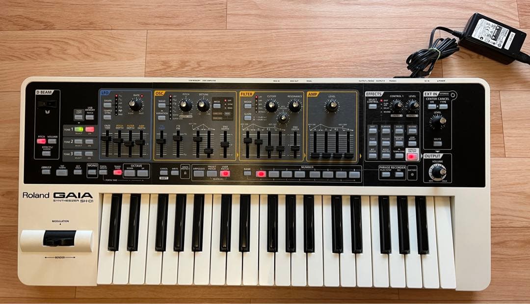 Roland SYSTEM-1 シンセサイザー 本体 ACアダプター付ジャンク