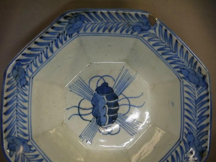 古伊万里 染付 八角鉢 深鉢 南蛮人と瓔珞文 - メルカリ