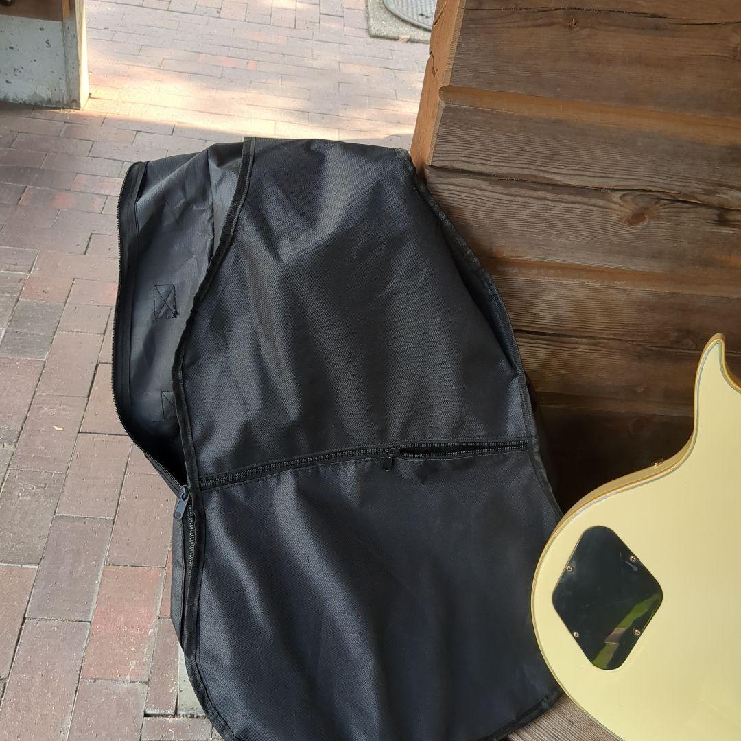 Playtech エレキギター クリーム色 修復あり本体のみ