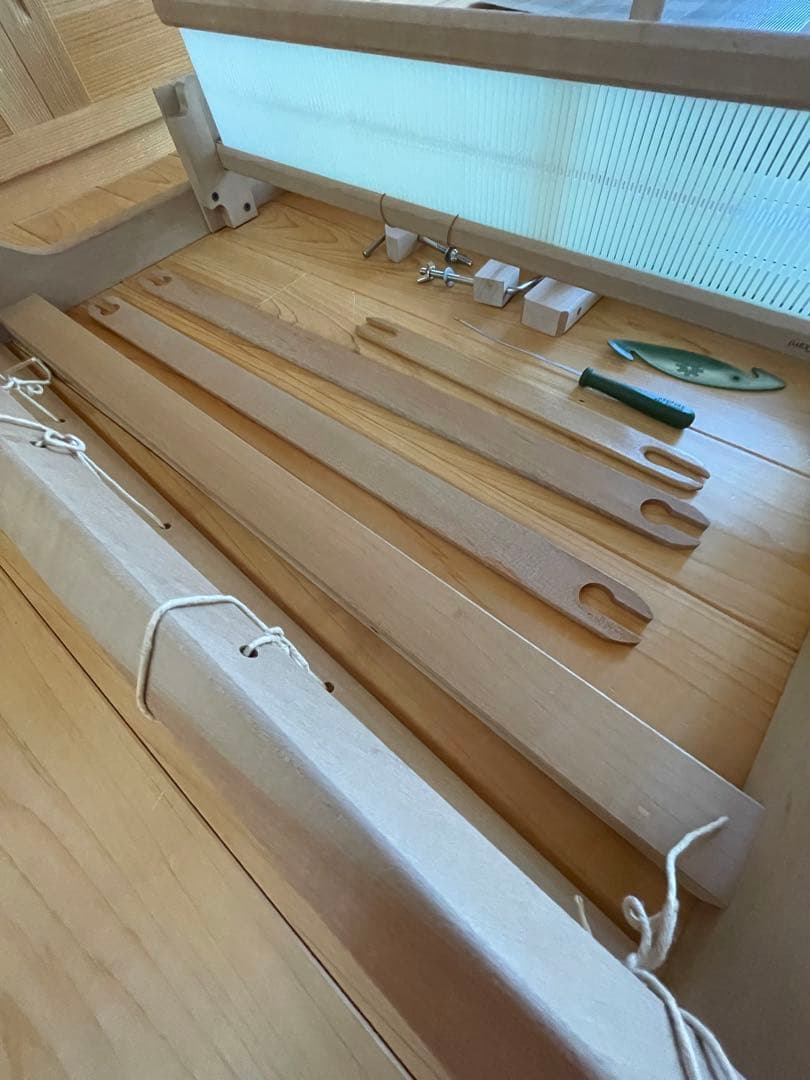 Ashfqrd製リジット卓上手織り機