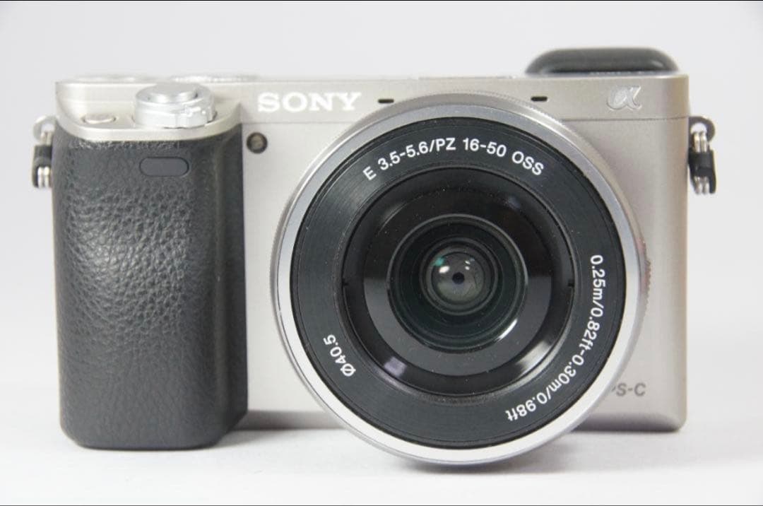 SONY a6000 ILCE-6000Lパワーズームレンズキット［シルバー］ SONY α6000 ILCE-6000L パワーズームレンズキット [シルバー] 価格比較