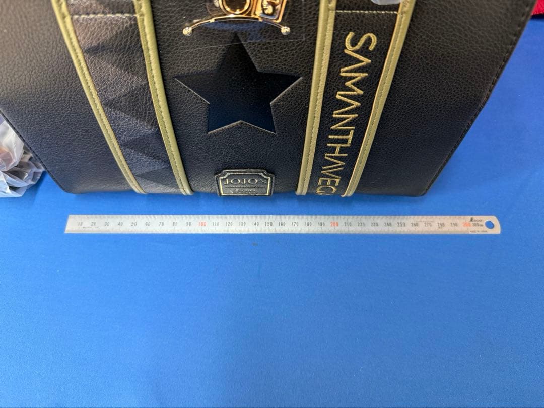 SAMANTHAVEGA×ジョジョの奇妙な冒険