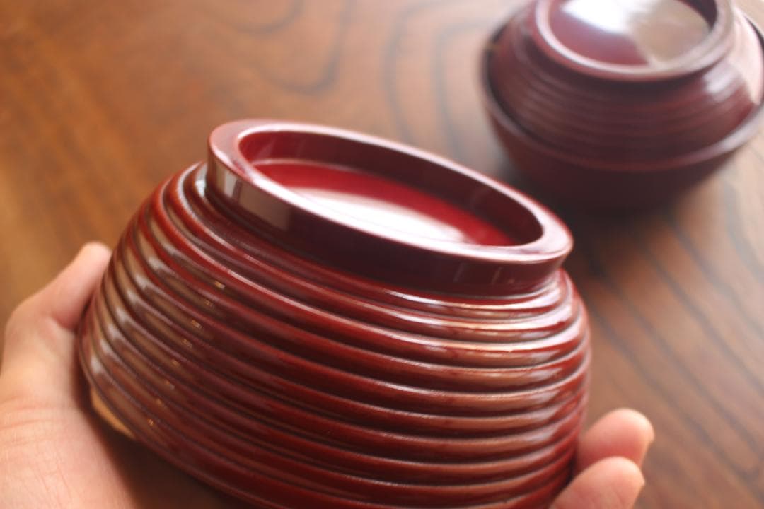 極小保管傷のみ！深みある糸目紅溜塗に極上稲穂福来雀蒔絵の