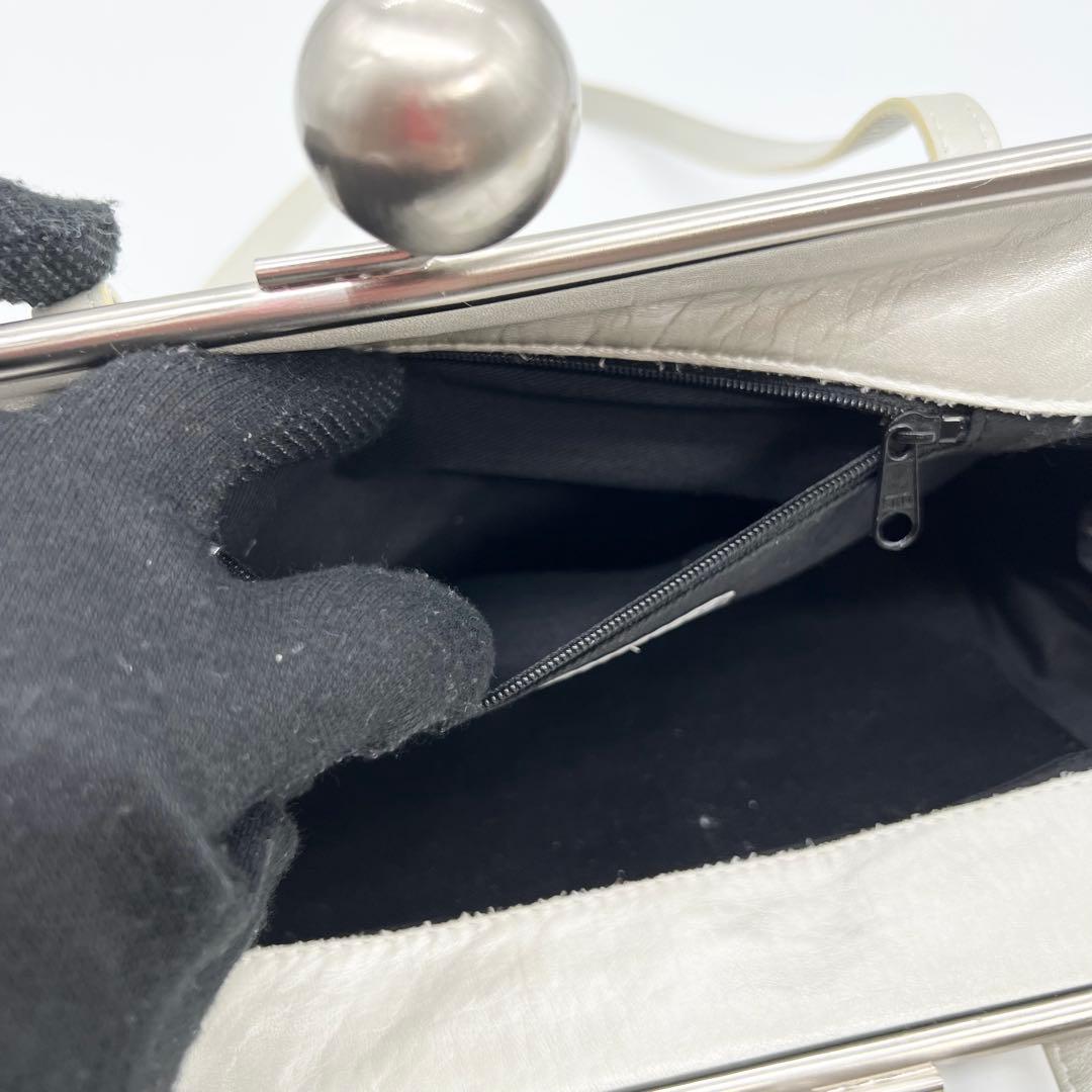 希少カラー✨kawa-kawa　ショルダーバッグ　がま口　レザー　ライトグレー