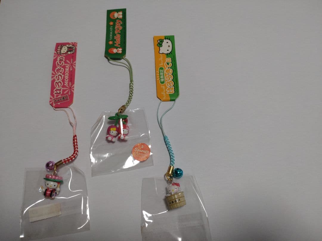 ご当地キティ　寝付け　ストラップ　キーホルダー　ほか 82点