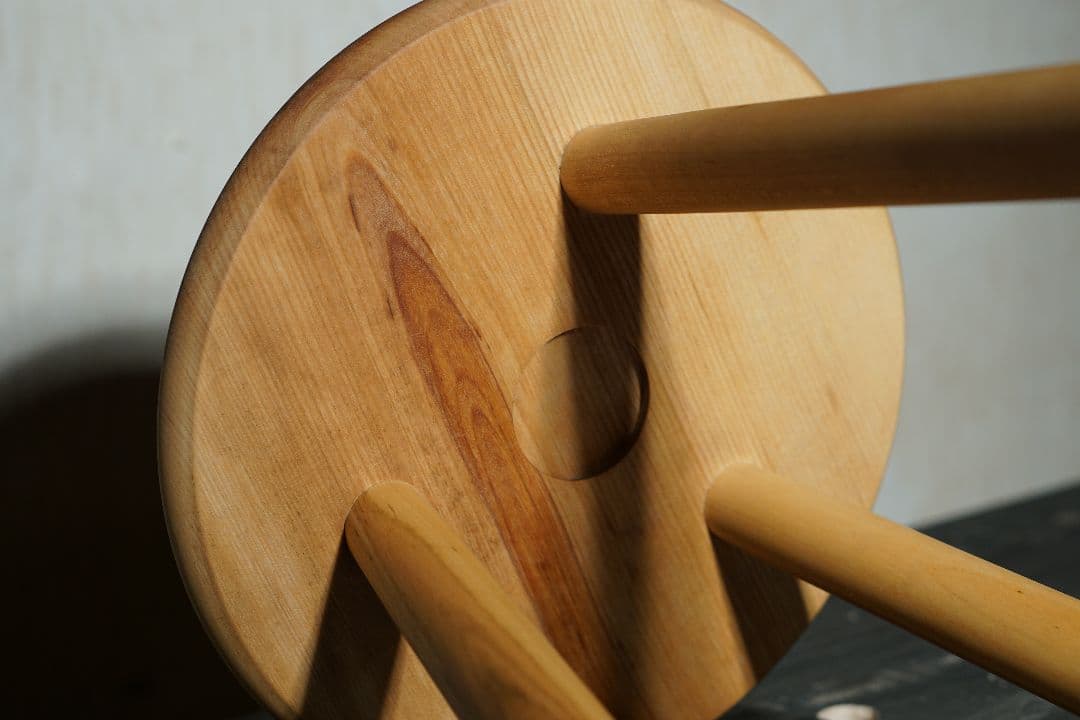 ​【水目桜】無垢材のスツール｜水目桜 カバ 椅子 サイドテーブル キッチン 花台