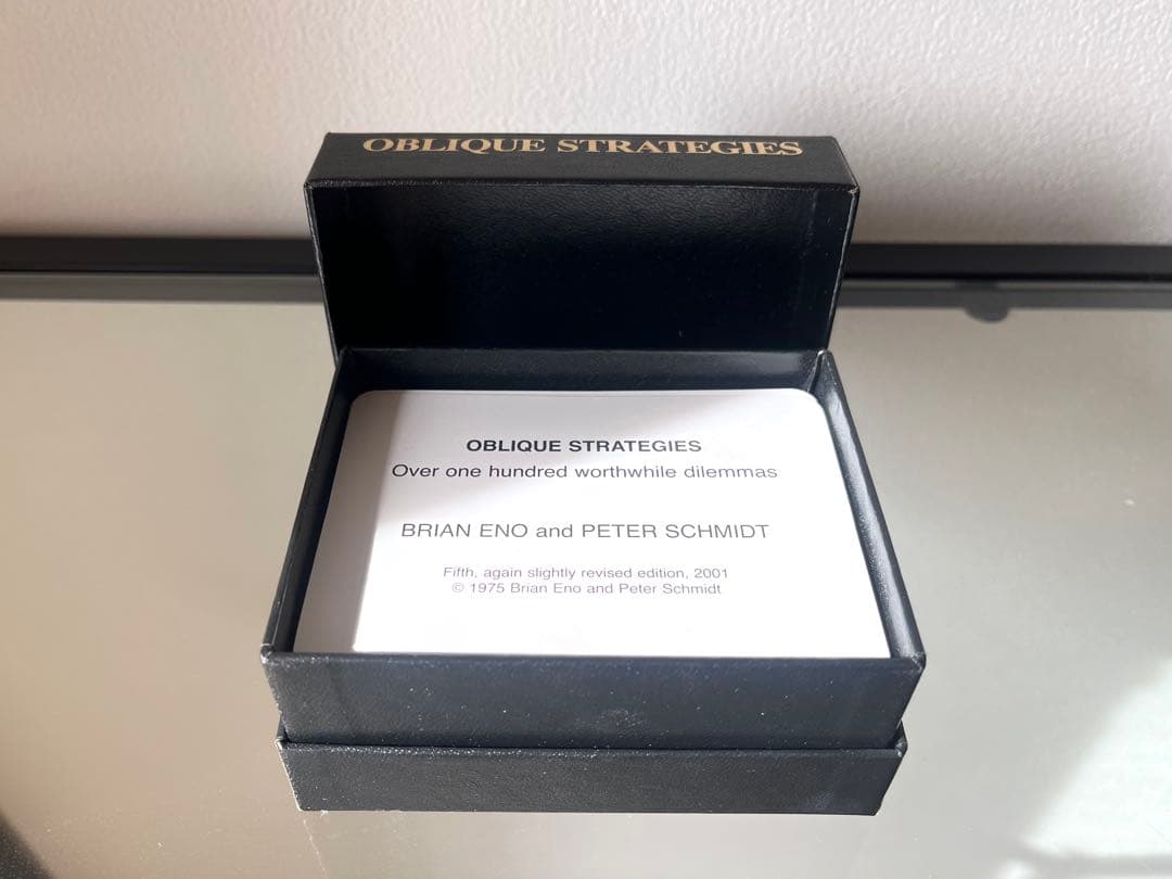 OBLIQUE STRATEGIES ブライアン・イーノ Brian Eno