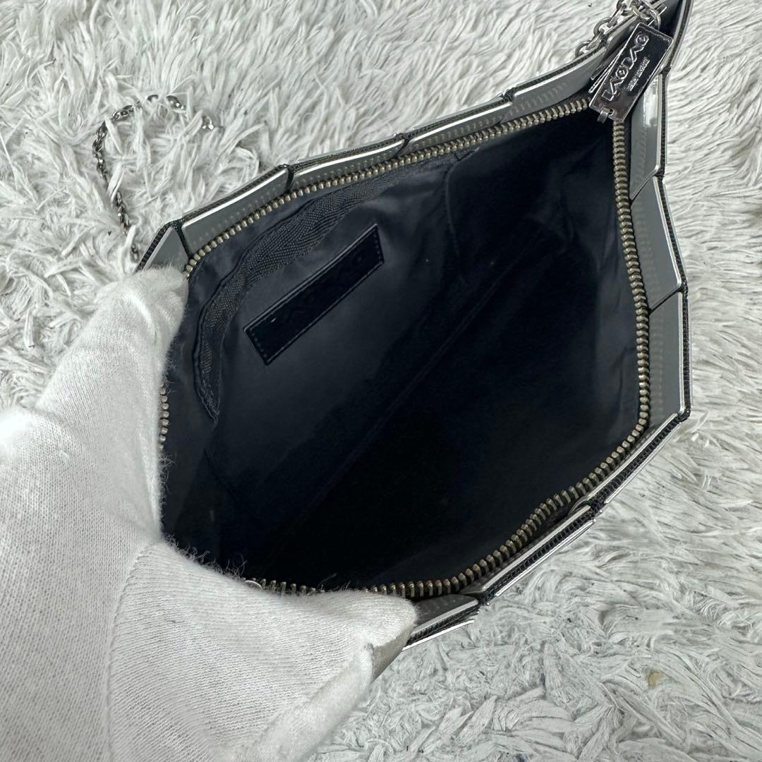 美品 バオバオイッセイミヤケ エナメル ショルダーバッグ ファスナー チェーン