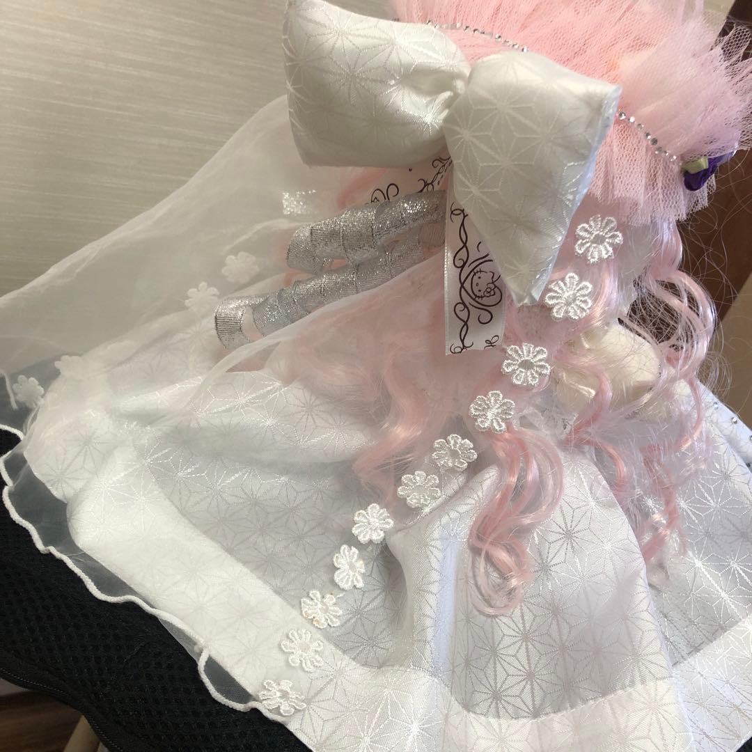 Hello Kitty ハローキティの美しいウェディングドレス