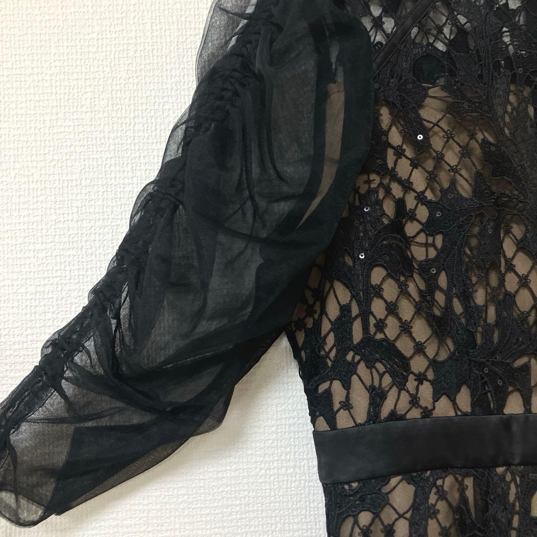 完売品　人気　レジャ　シアーレースパフスリーブスリットIラインドレス　S