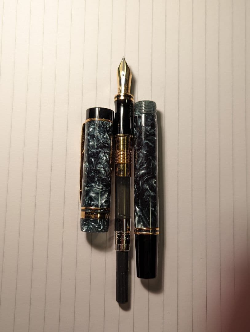 PARKER ローラーボール DUOFOLD インターナショナル レッドマーブル