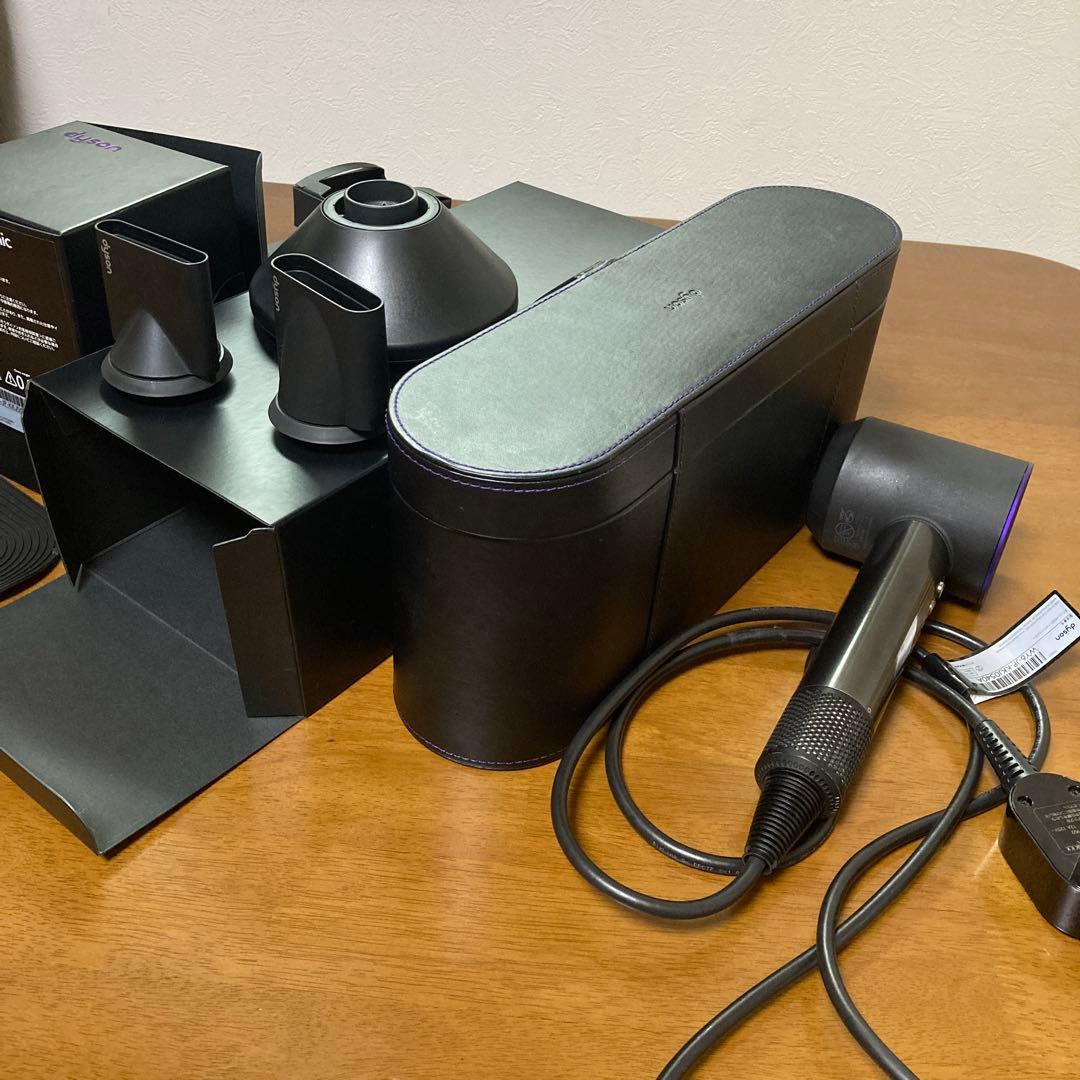 ダイソンヘアードライヤー