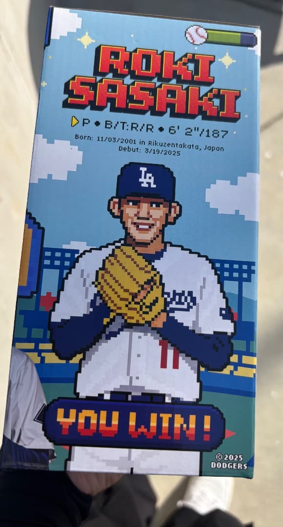 ジ*☆様 ドジャースタジアム先着限定配布品 佐々木朗希ボブルヘッド