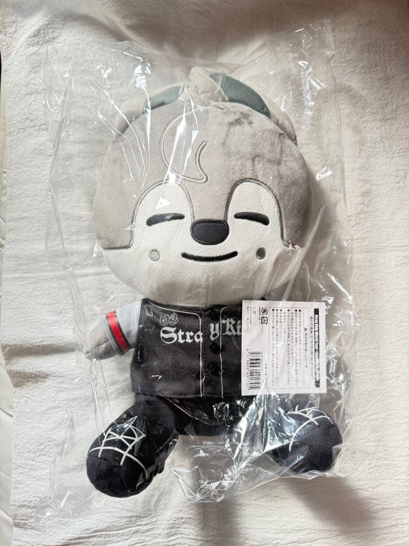 Straykids ウルフチャン ぬいぐるみ、ボアキャップ Straykids