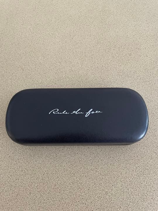 RULE THE FATE サングラス（ケース付き）