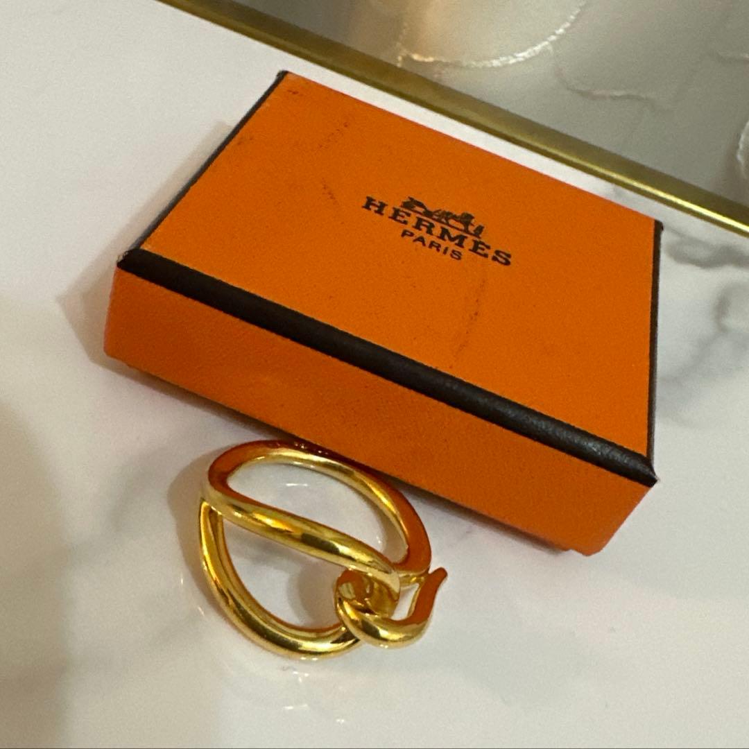 HERMESスカーフリングゴールド