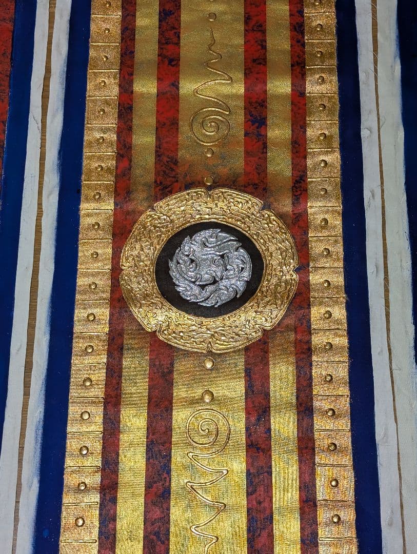 タイ 絵画 大サイズ 金色の蓮のアート 布地 芸術 チェンマイ アジア 蓮の花