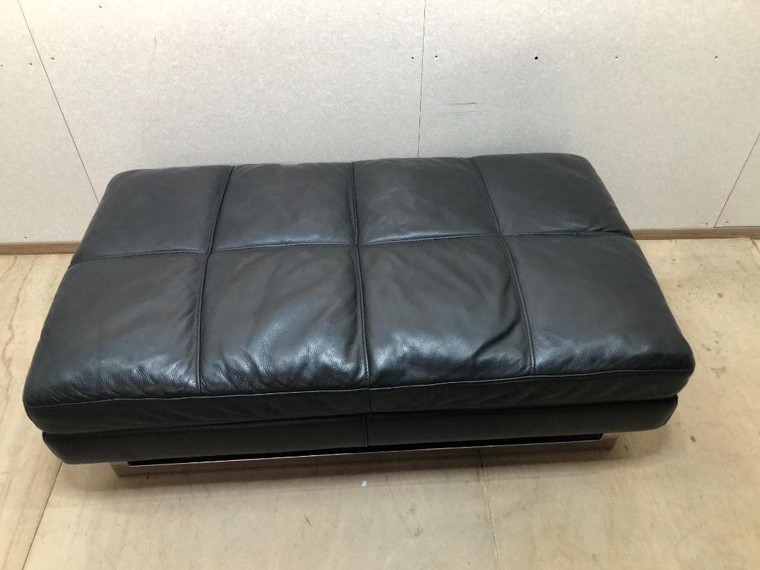 KELVIN GIORMANI 黒総革張り オットマン ブラック　75041-7