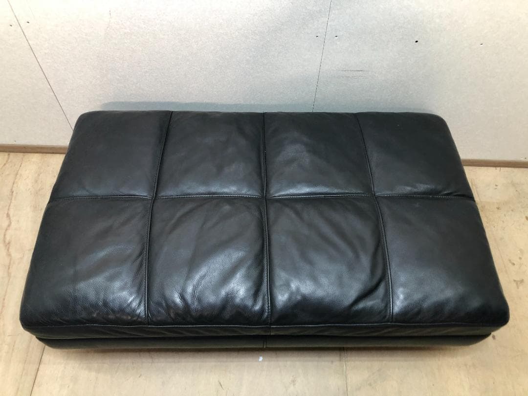 KELVIN GIORMANI 黒総革張り オットマン ブラック　75041-7