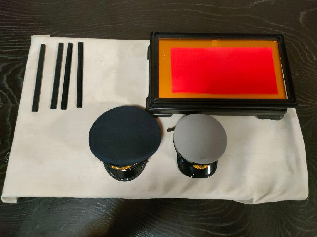 希少】警察官帽子 ミニチュア セット 2点 組み立て式ケース付 昭和レトロ