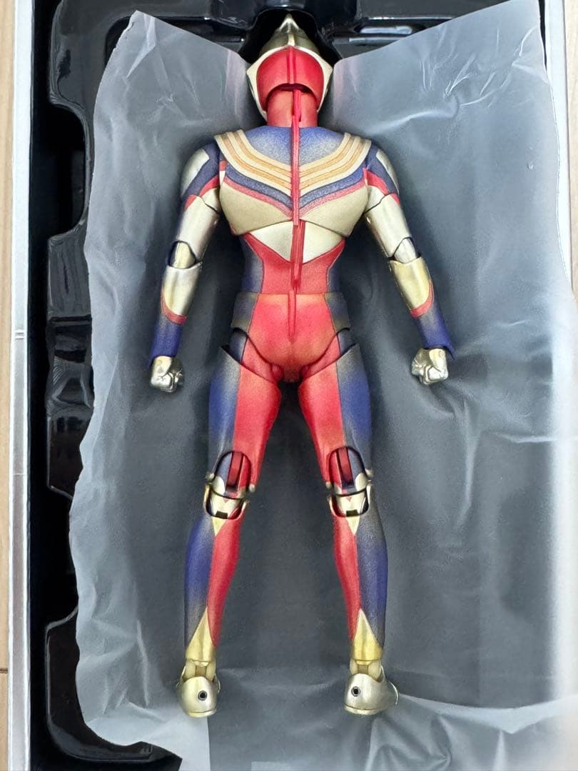 S.H.Figuarts 真骨彫製法 ウルトラマンティガ グリッターティガ