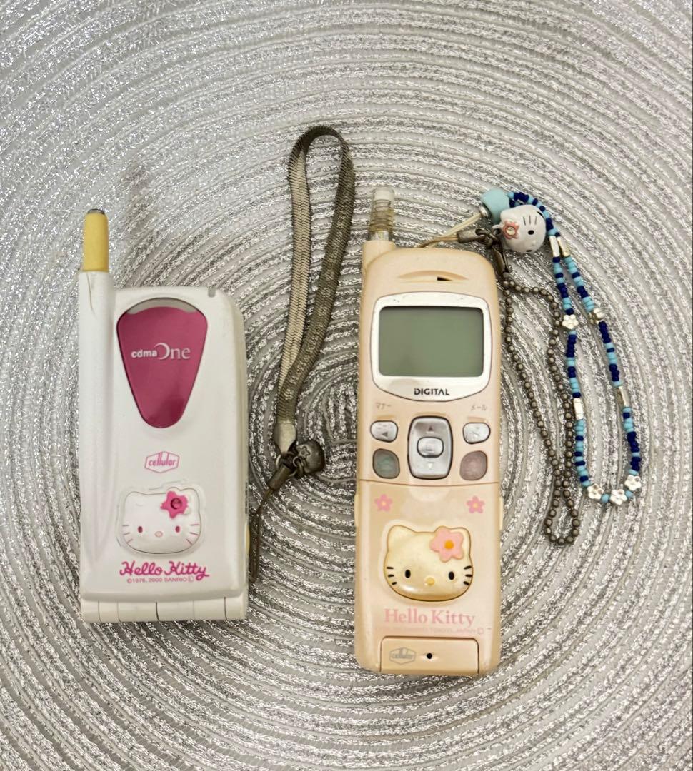 ハローキティ ガラケー キティ携帯セルラーホン D202K C106S - メルカリ