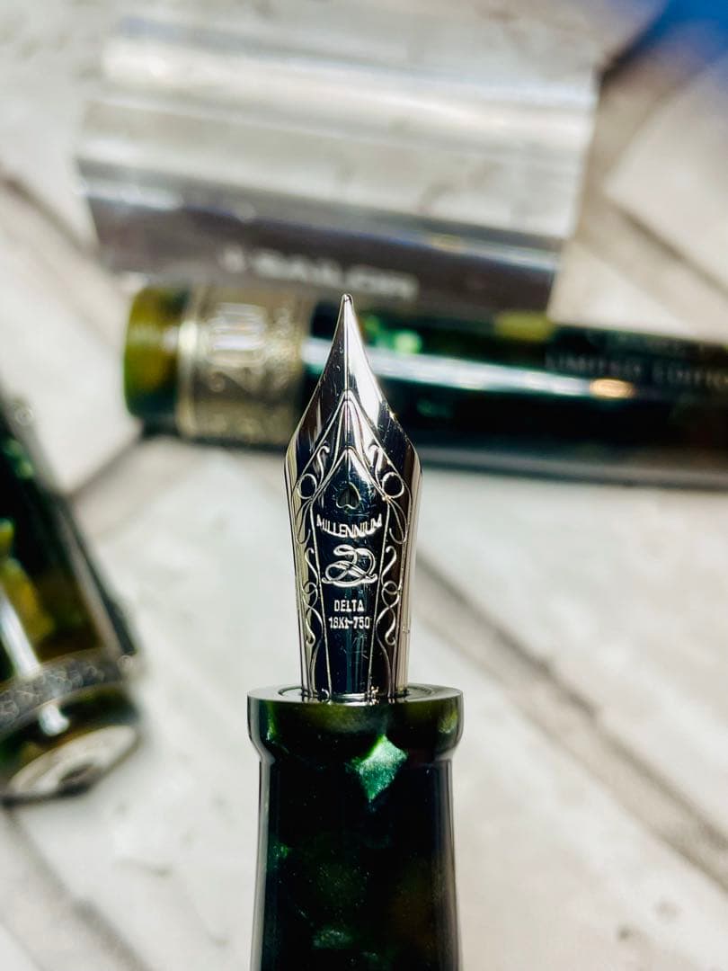 レア デルタ 万年筆 ナザレ F リミテッドエディション NAZARETH 1K