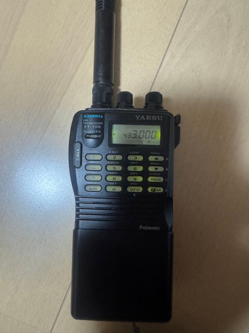 YAESU FT-705 トランシーバー ジャンクインテリア ICOM IC-705