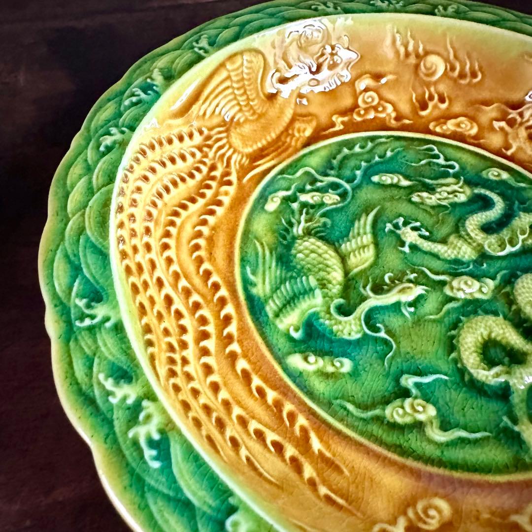 中国古美術 明時代 素三彩 龍図鳳凰図 飾皿 縁起 古玩