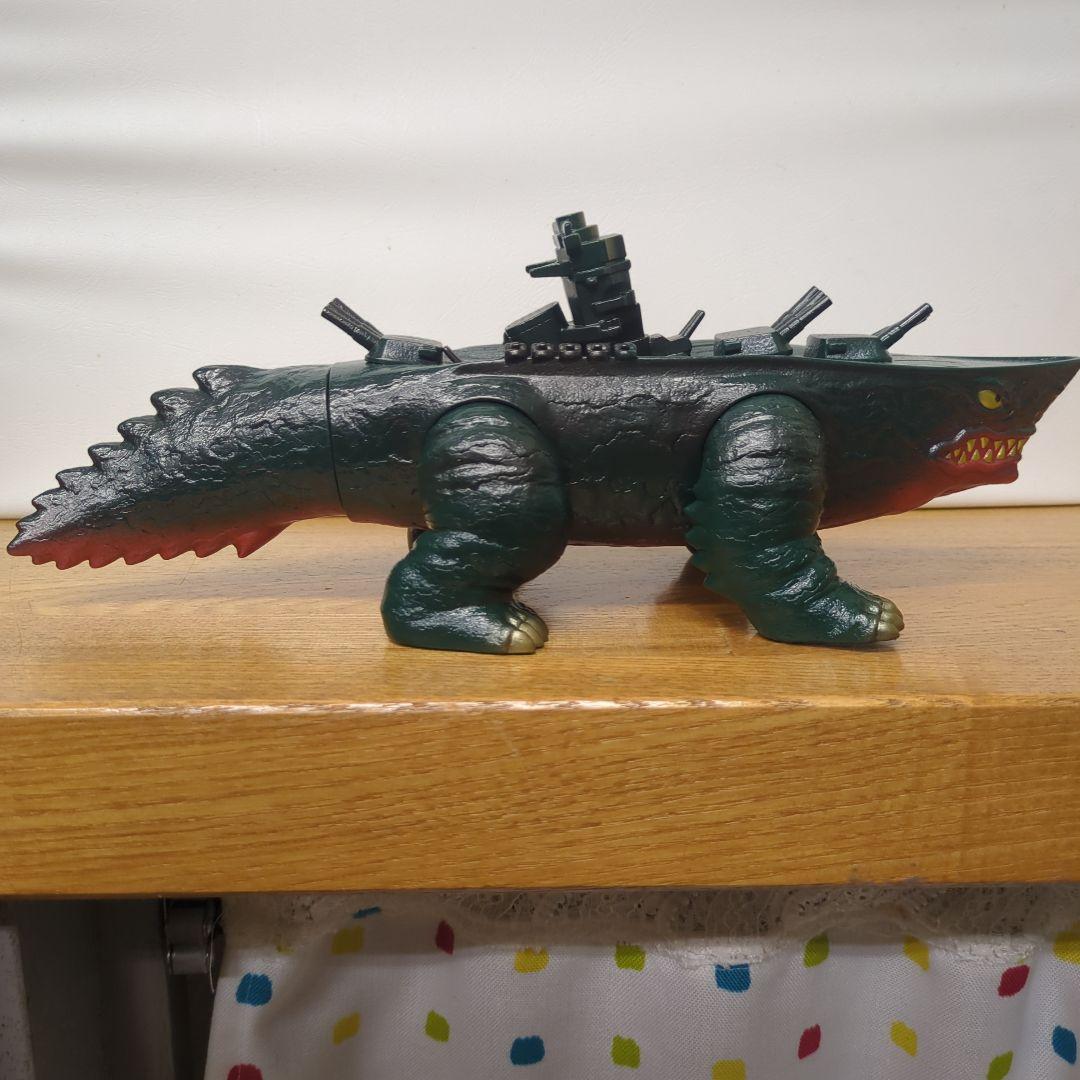 ヤマトン　怪獣フィギュア