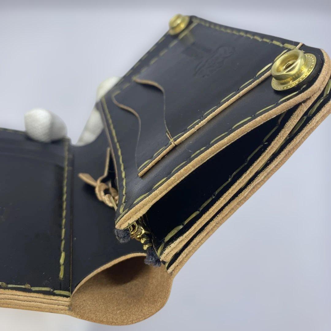 人気の折らずお札収納 丘染めブラックの無骨トラッカーウォレット T-MTW726