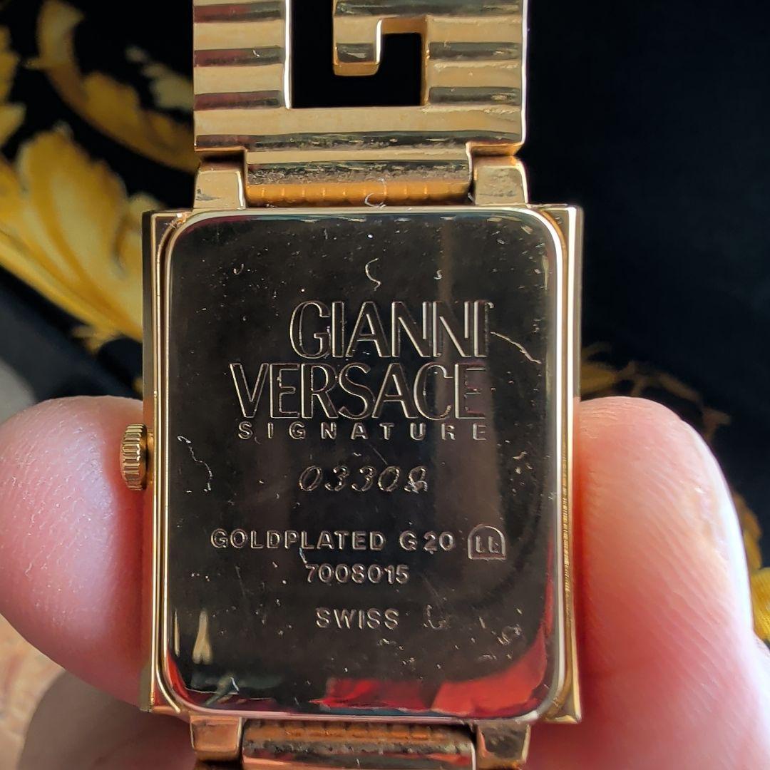 ヴェルサーチ　GIANNI VERSACE ゴールド腕時計