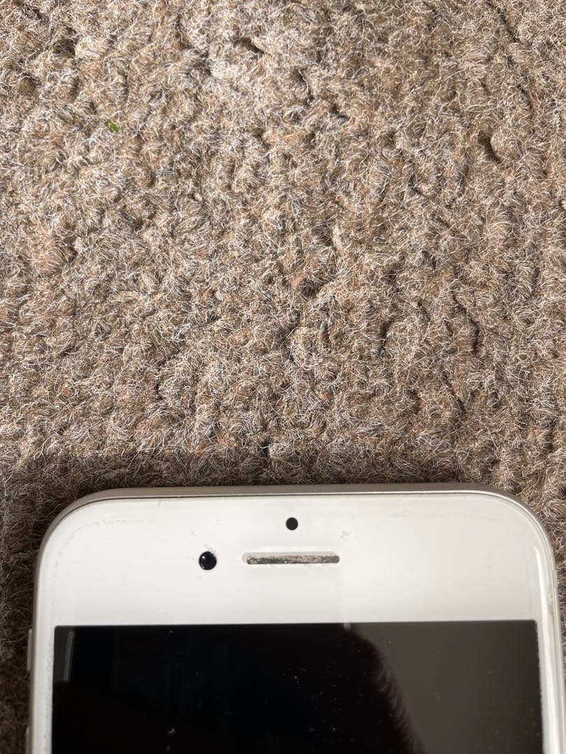 iPhone8 256GB シルバー SIMフリー 本体のみ バッテリー交換推奨