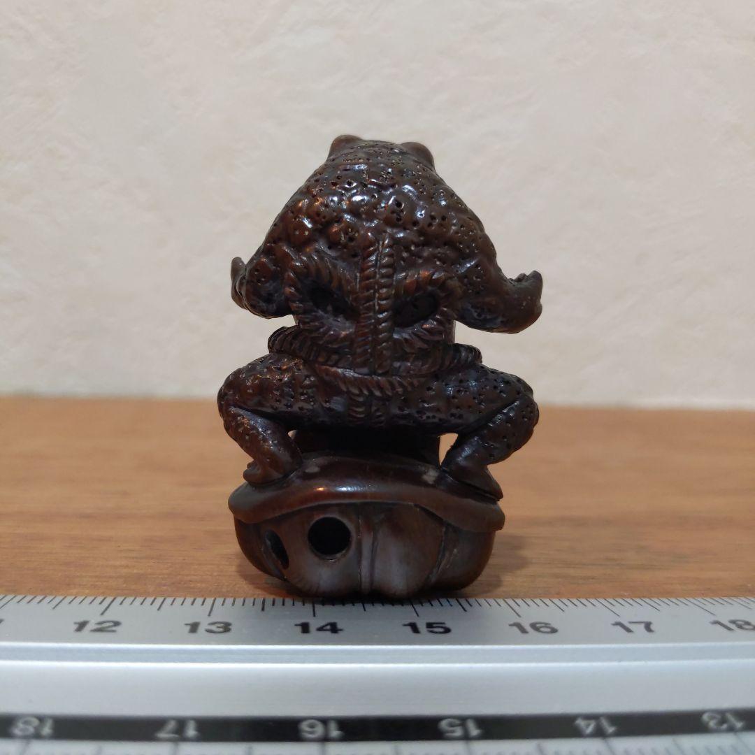 時代提物 木彫根付【蝦蟇力士 横綱土俵入り】高約5cm 横約3.4cm 重21g