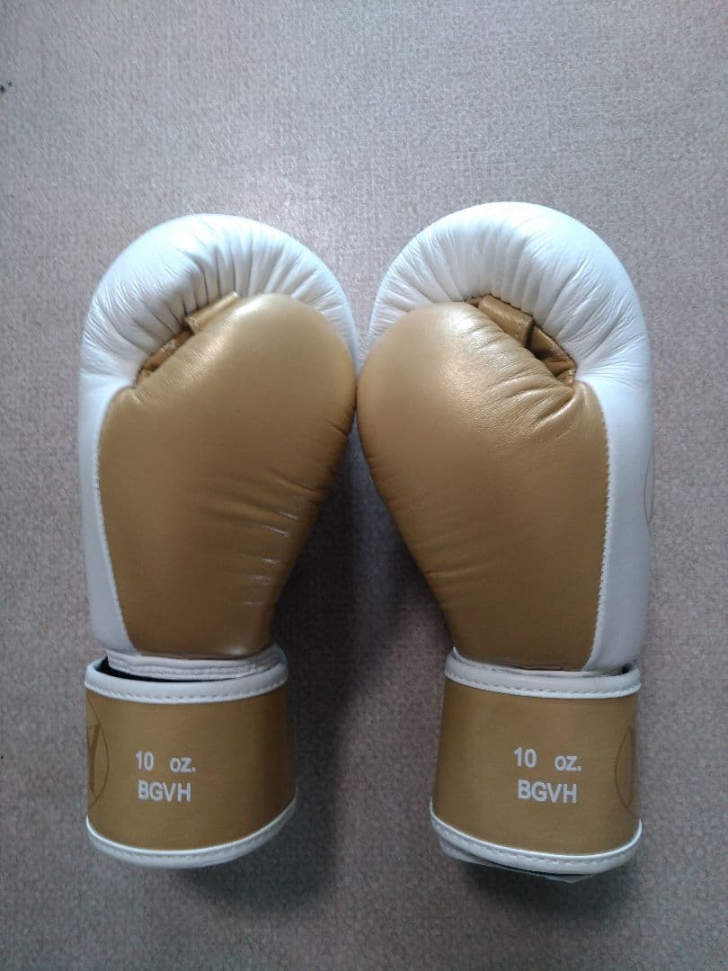 本革製WINDYボクシンググローブ 10oz 白＆金 キックボクシング 本革製WINDY