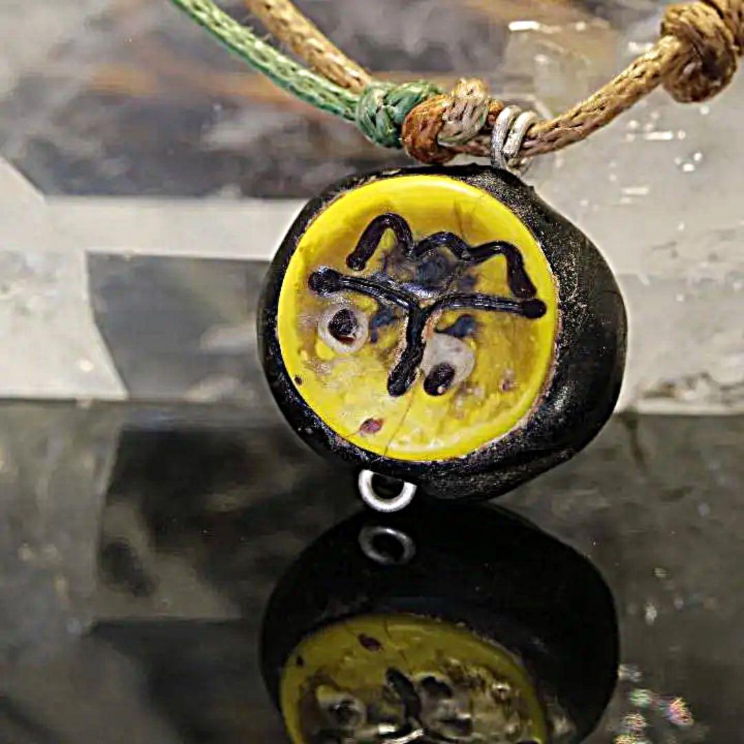 古代モザイク2人面ビーズ 紐ネックレス