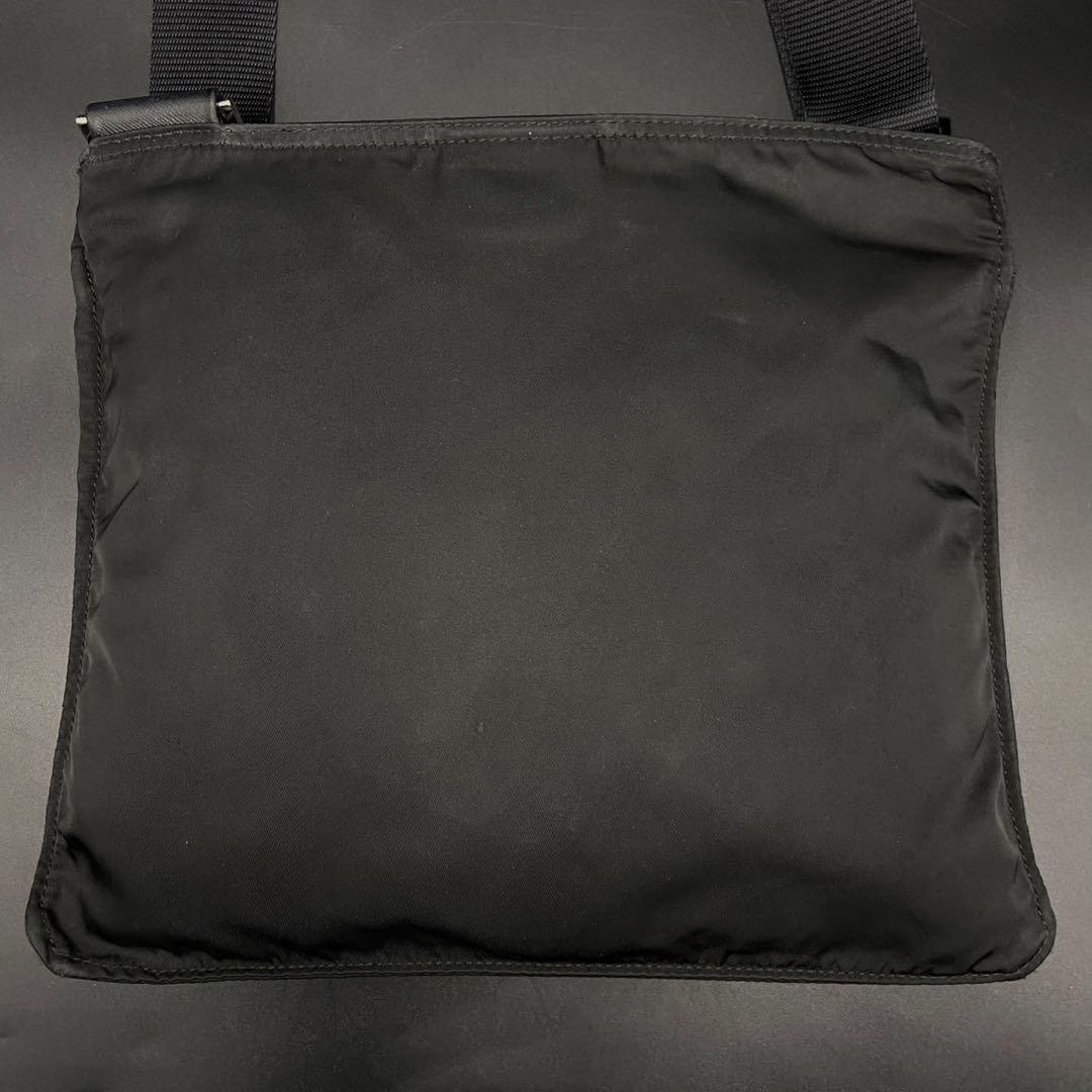 【近年モデル】プラダ 三角ロゴ ショルダーバッグ ブラック ナイロン