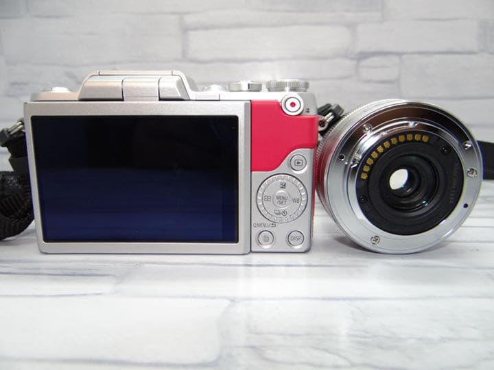 Panasonic可愛い桃色❤️WiFi搭載❤️LUMIX GF7❤️自撮り Panasonic