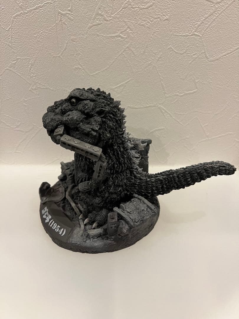 新品同様　デフォリアル　ゴジラ1954　ゴジラストア限定