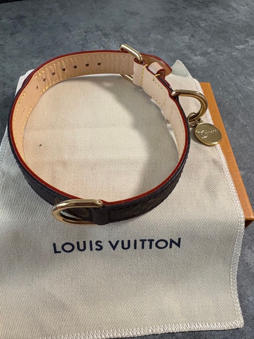 ✨新品試着のみ✨LOUIS VUITTON/首輪/定価73,700円/PMサイズ - メルカリ