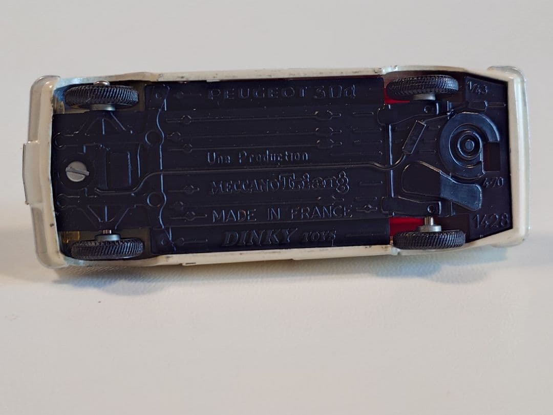 ミニカー DINKY No.1428 PEUGEOT 304