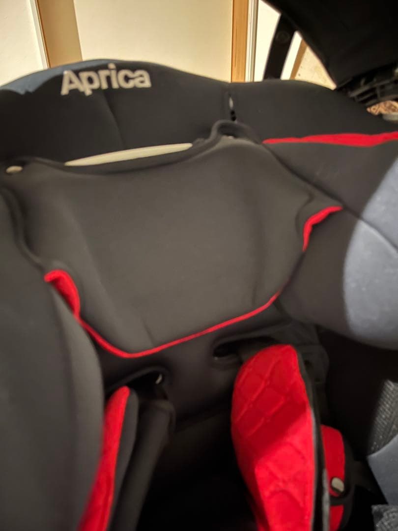 Aprica 赤黒 フラディア グロウ チャイルドシート ISOFIX
