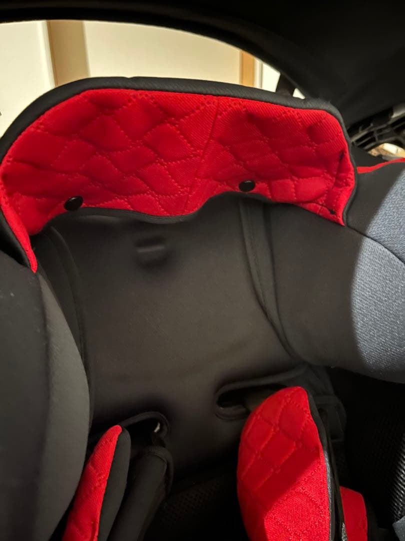 Aprica 赤黒 フラディア グロウ チャイルドシート ISOFIX