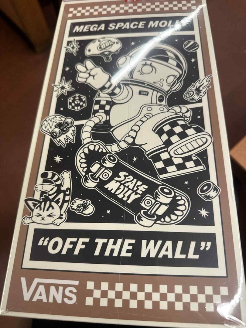 ポップマート メガコレクション メガスペースモリー 400% ヴァンズ