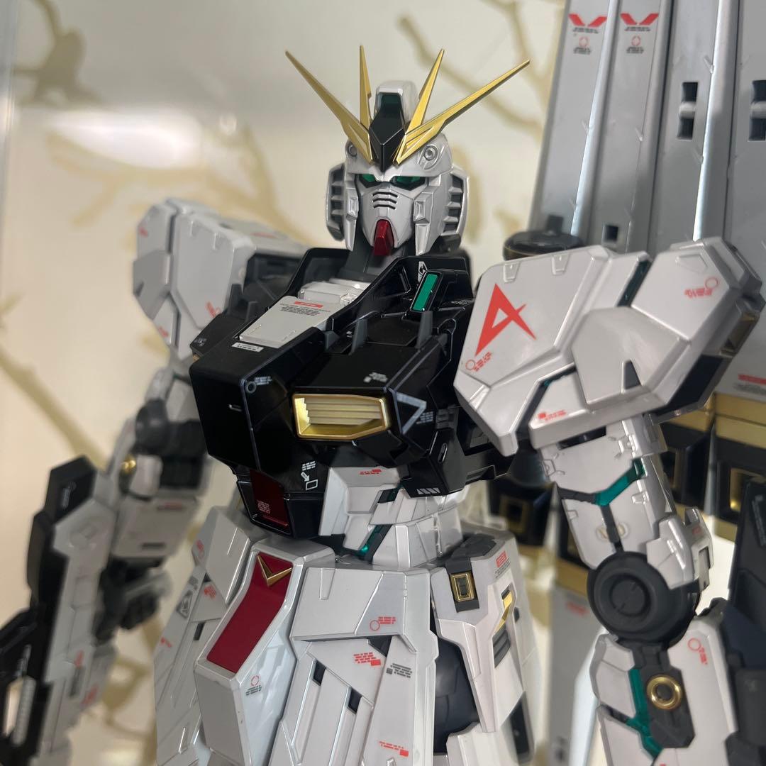 MG 1/100 RX-93 νガンダム Ver．Ka チタニウムフィニッシュ