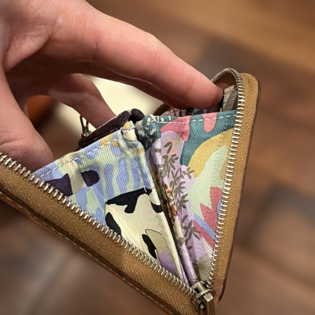 エルメス HERMES シルクインコンパクト