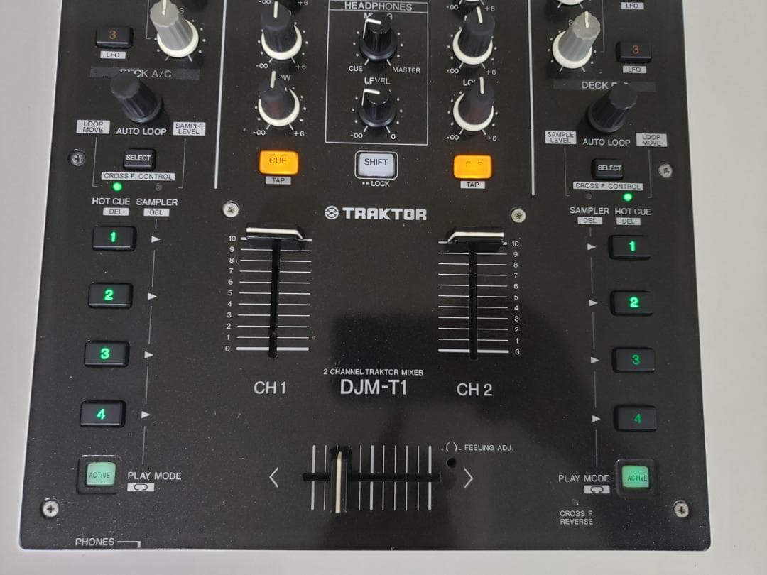Pioneer DJM T1 Traktor